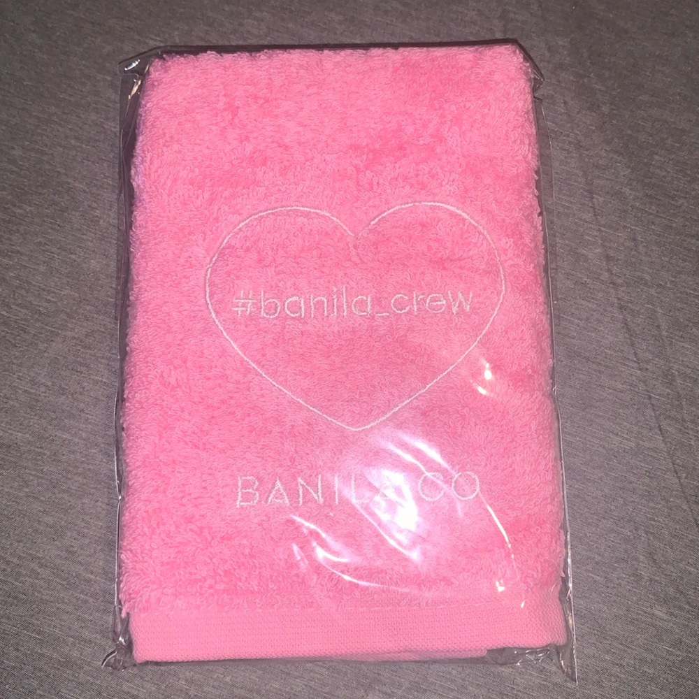 Banila Co Mini towel